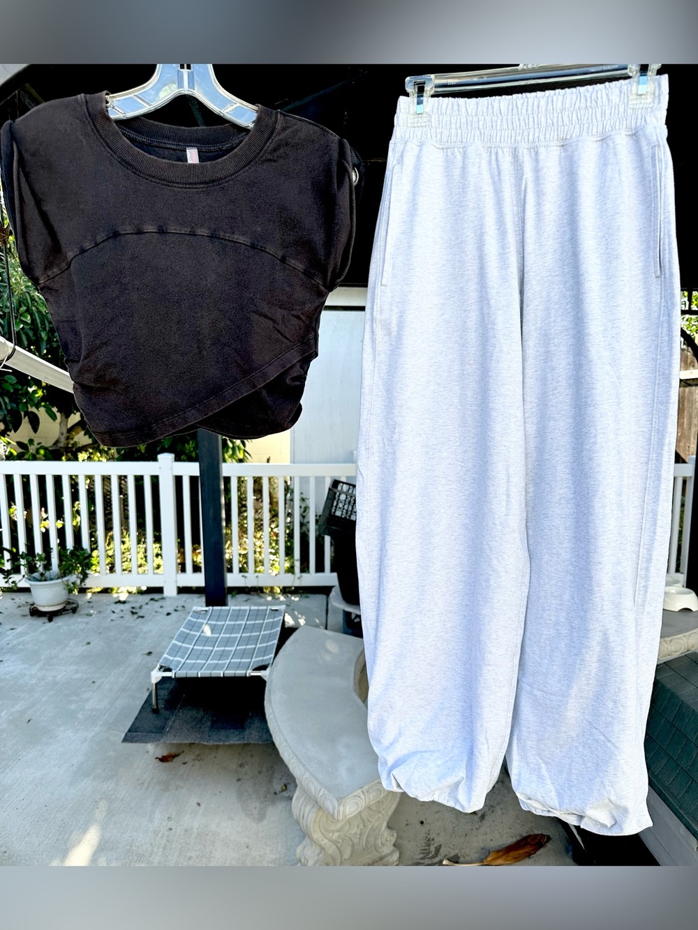 NEW FREE PEOPLE CROSSOVER SET SIZE XS!! HEATHER GREY PANTS & BLACK TOP!!